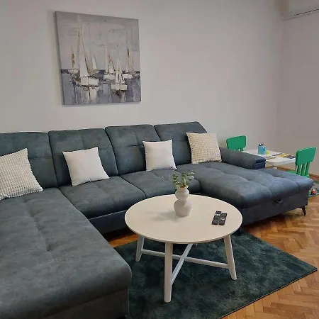 Apartment Vosta *